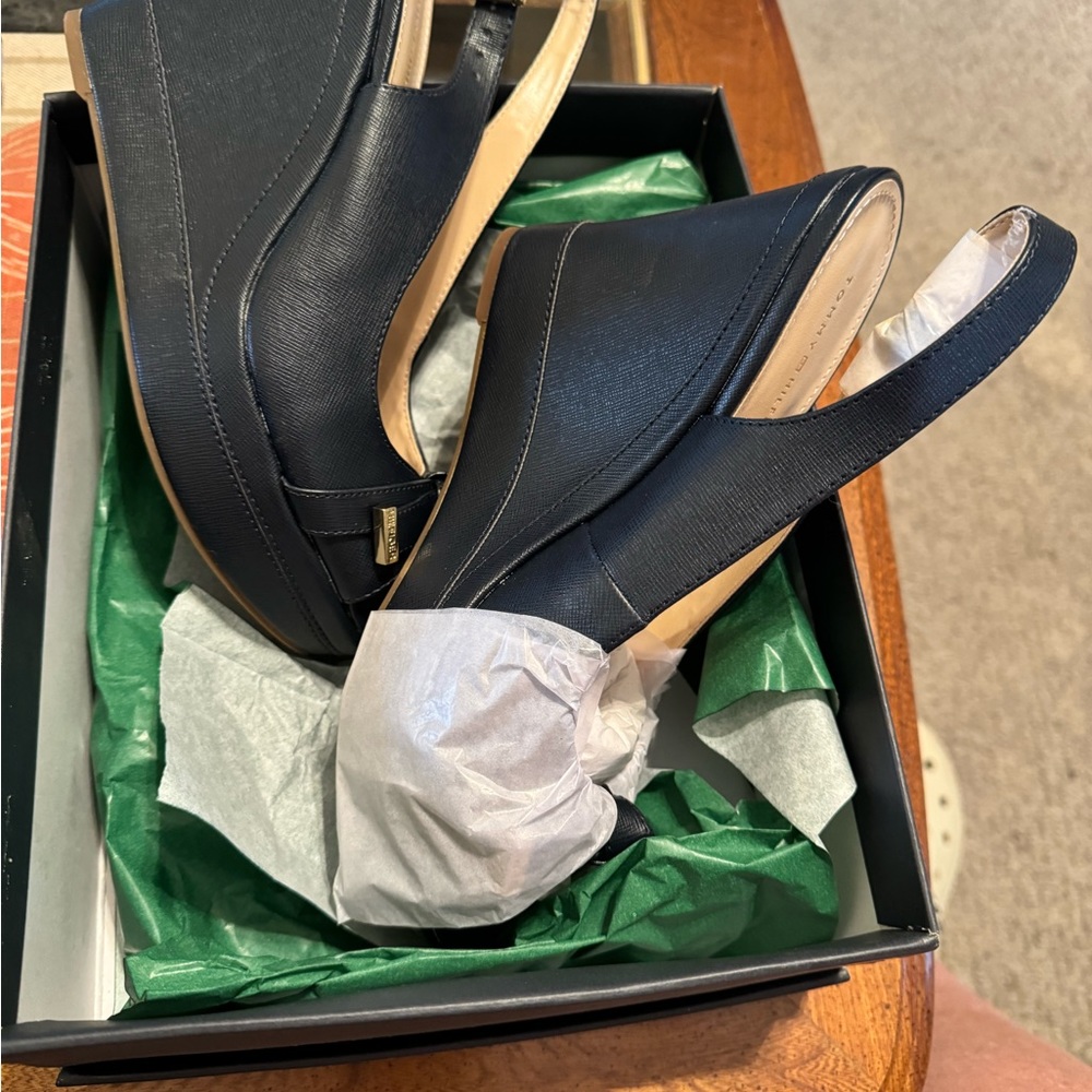 Wedge sandals